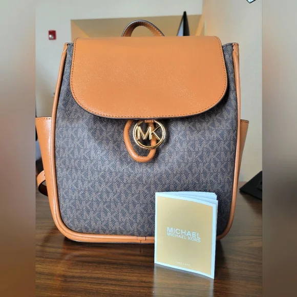 Backpack - Picture 1 of 8